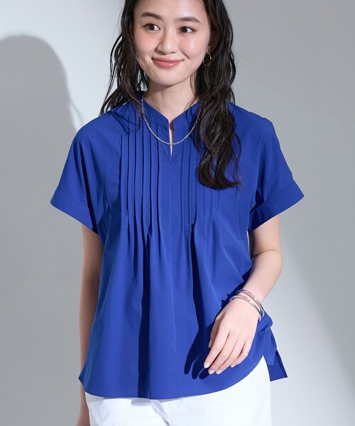 INDIVI(インディヴィ)の「【撥水/UVケア/SETUP可能】軽量タックスキッパーブラウス(シャツ/ブラウス・レディース・ベージュ/ブルー系その他/ブラック/ホワイト・05/13/15 /38/34/19)」の8枚目の写真