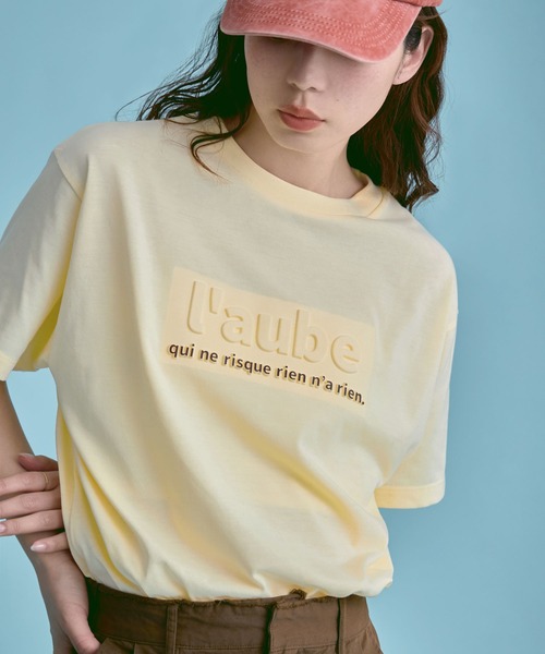 etoll.(エトル)の「UVカット&接触冷感 3DエンボスロゴTシャツ(Tシャツ/カットソー・レディース・イエロー/オフホワイト/ブラック/チャコール・FREE)」の4枚目の写真