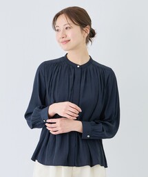 パウダーサテンブラウス