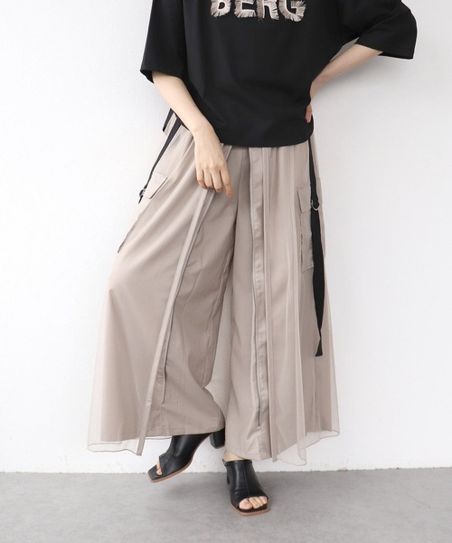Cepica(セピカ)の「メッシュワーク2フェイスパンツ(その他パンツ・レディース・グレイッシュベージュ/チャコールグレー・FREE)」の2枚目の写真