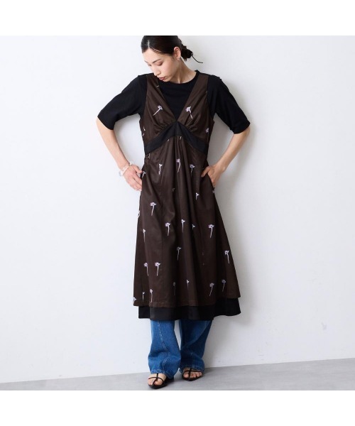 COMMON+HAUS(コモンハウス)の「プリント柄サロペットワンピース(ワンピース・レディース・ライム/ブラウン・M/L)」の3枚目の写真