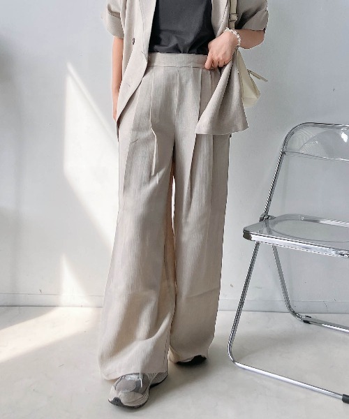 AS KNOW AS plus(アズノゥアズプラス)の「〇ウエストゴム タックワイドパンツ セットアップ対応 【WEB限定アイテム】(スラックス・レディース・ブラック/ベージュ/モカ・FREE)」の1枚目の写真