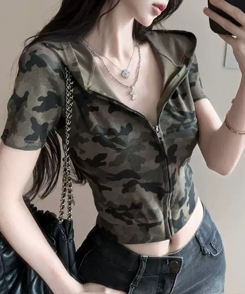 VIBGYOR(ヴィブジョー)の「【LAMPOON】ミリタリー半袖パーカー(パーカー・レディース・カーキ・MEDIUM/SMALL/LARGE)」の5枚目の写真