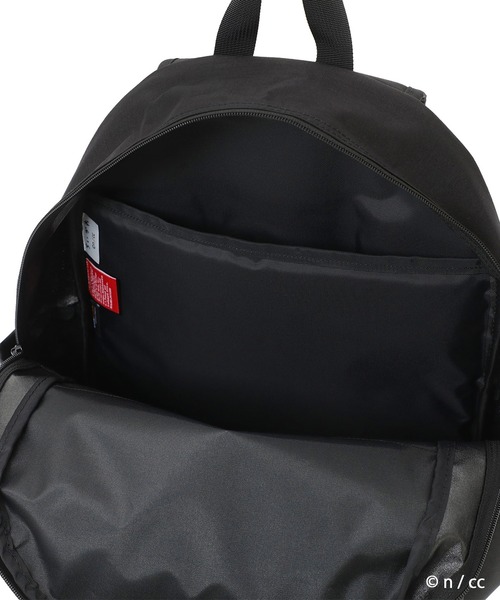 Manhattan Portage（マンハッタンポーテージ）の「ENVIROPACK JR 500D CORDURA CKW26（バックパック/リュック・レディース・ブラック・MEDIUM）」の4枚目の写真
