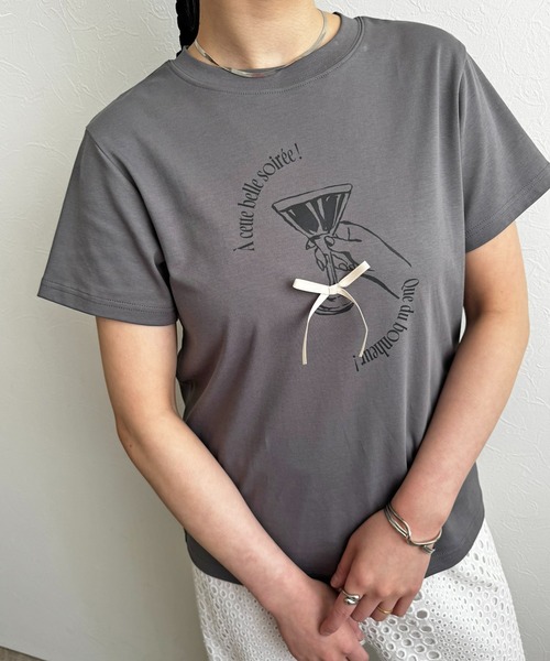 LHELBIE(レルビエ)の「イラストT(Tシャツ/カットソー・レディース・オフホワイト/チャコールグレー/ブラック・M)」の3枚目の写真