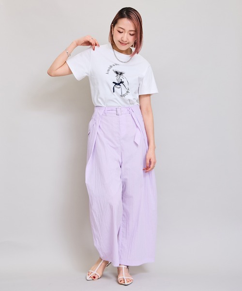 LHELBIE(レルビエ)の「イラストT(Tシャツ/カットソー・レディース・オフホワイト/チャコールグレー/ブラック・M)」の5枚目の写真