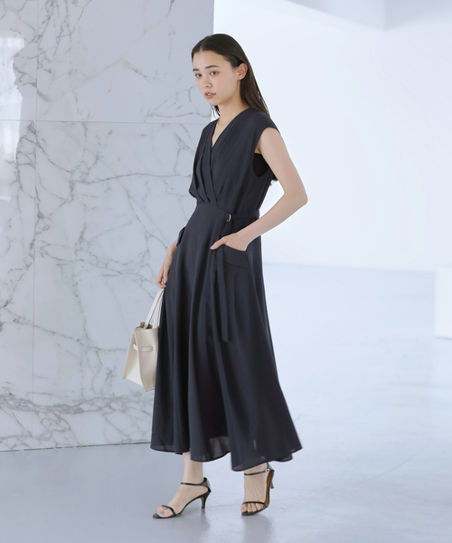 La TOTALITE(ラトータリテ)の「【洗える】カシュクールポケットワンピース(ワンピース・レディース・ネイビー/ブラウン・36/38)」の22枚目の写真