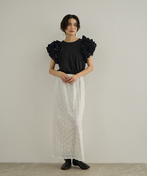 SALON adam et rope'(サロン アダム エ ロペ)の「【AAYUSHI(アユーシ)】フリルスリーブカットソー(Tシャツ/カットソー・レディース・ホワイト/ブラック・FREE)」の6枚目の写真