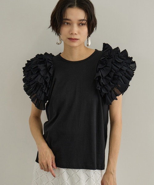 SALON adam et rope'(サロン アダム エ ロペ)の「【AAYUSHI(アユーシ)】フリルスリーブカットソー(Tシャツ/カットソー・レディース・ホワイト/ブラック・FREE)」の9枚目の写真