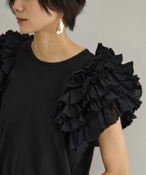 SALON adam et rope'(サロン アダム エ ロペ)の「【AAYUSHI(アユーシ)】フリルスリーブカットソー(Tシャツ/カットソー・レディース・ホワイト/ブラック・FREE)」の10枚目の写真