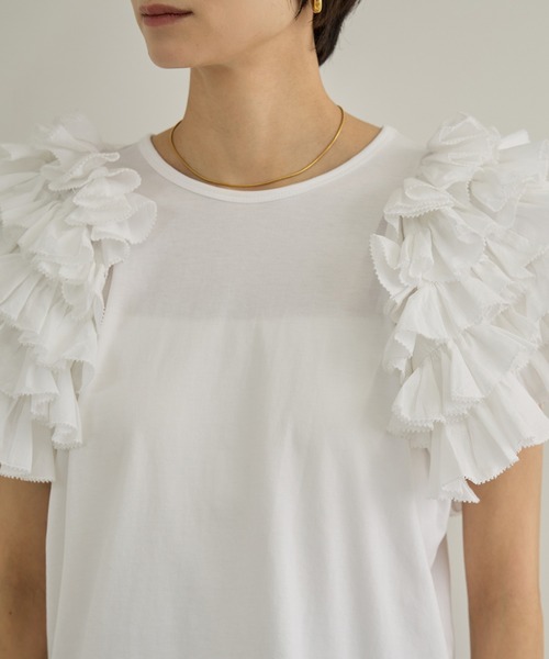 SALON adam et rope'(サロン アダム エ ロペ)の「【AAYUSHI(アユーシ)】フリルスリーブカットソー(Tシャツ/カットソー・レディース・ホワイト/ブラック・FREE)」の17枚目の写真