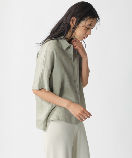ECOALF(エコアルフ)の「MELANIA ショートスリーブ シャツ / MELANIA SHIRT WOMAN(シャツ/ブラウス・レディース・グリーン系その他2/イエロー系その他2・FREE)」の3枚目の写真