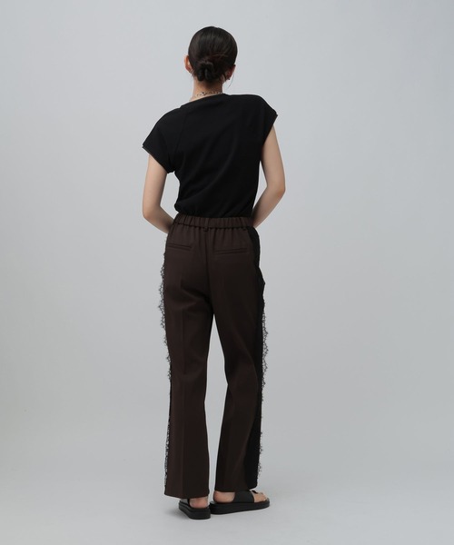 LEPSIM(レプシィム)の「セミフレアレースラインパンツ 1017511(その他パンツ・レディース・ブラック/ブラウン・LARGE/MEDIUM)」の8枚目の写真