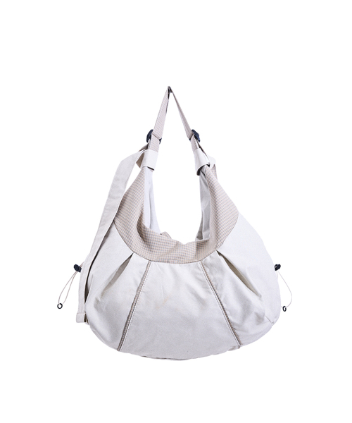 CHOROK STUDIO(チョロクスタジオ)の「Marron Sling Bag (Beige)(ショルダーバッグ・レディース・その他・FREE)」の3枚目の写真