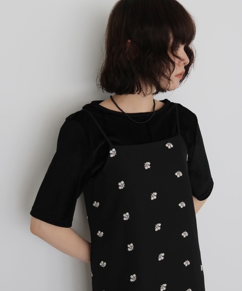 cheriella(シェリエラ)の「【cheriella】フラワー刺繍チュニックキャミ FLORAL EMBROIDERY TUNIC CAMI(ベスト・レディース・ブラック/グリーン・FREE)」の10枚目の写真