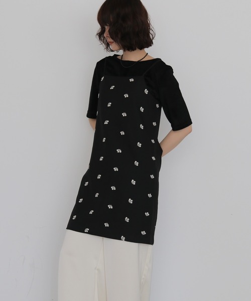 cheriella(シェリエラ)の「【cheriella】フラワー刺繍チュニックキャミ FLORAL EMBROIDERY TUNIC CAMI(ベスト・レディース・ブラック/グリーン・FREE)」の9枚目の写真