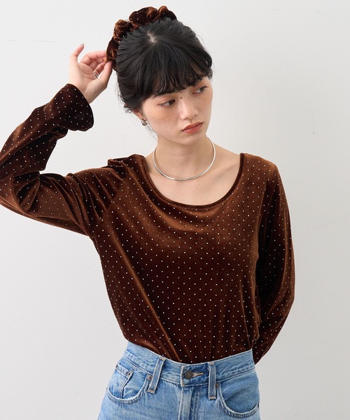 NOGLE(ノグル)の「【NOGLE/ノグル】スパンコールドットベロアトップス×シュシュSET(Tシャツ/カットソー・レディース・ブラック/ネイビー/ブラウン・FREE)」の2枚目の写真