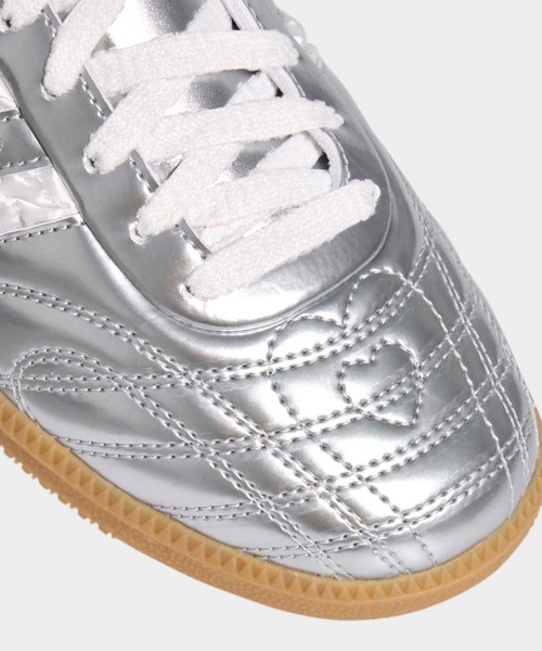 adidas(アディダス)の「SAMBA JP EXCLUSIVE for BILLY'S サンバ スニーカー アディダスオリジナルス adidas Originals(スニーカー・メンズ・シルバー・28.0cm/27.0cm/27.5cm/26.5cm/26.0cm/25.5cm/25.0cm/29.0cm/28.5cm/24.5cm/22.0cm/22.5cm/23.0cm/24.0cm/23.5cm)」の9枚目の写真