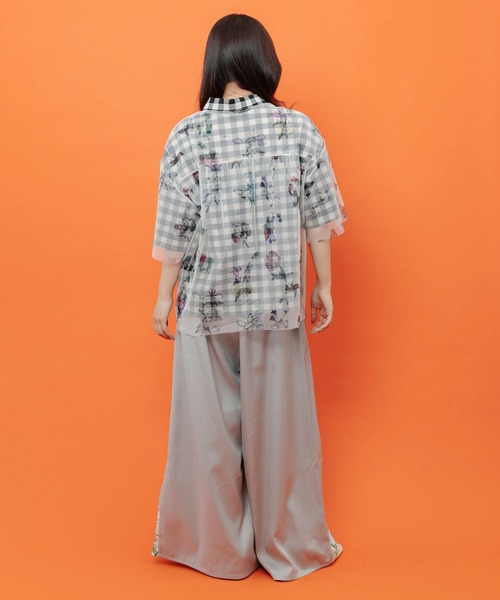 iS ScoLar(イズスカラー)の「562253:無地×お花図鑑柄 スリット入りワイドパンツ(その他パンツ・レディース・ブラック/グレー/カーキ・M)」の6枚目の写真