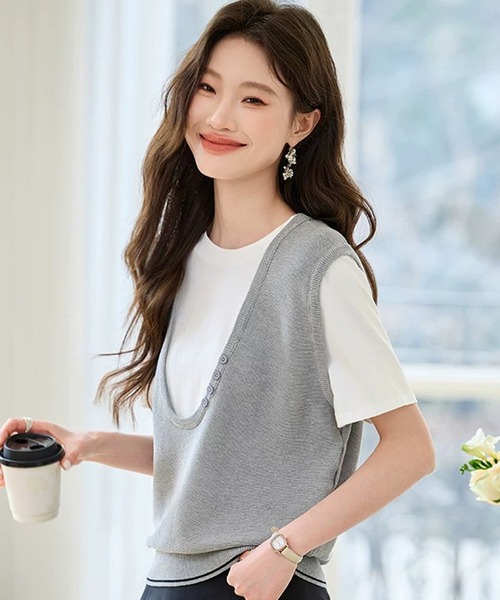 Girly Doll(ガーリードール)の「ベストレイヤードライクTシャツ(その他トップス・レディース・グレー・FREE)」の7枚目の写真