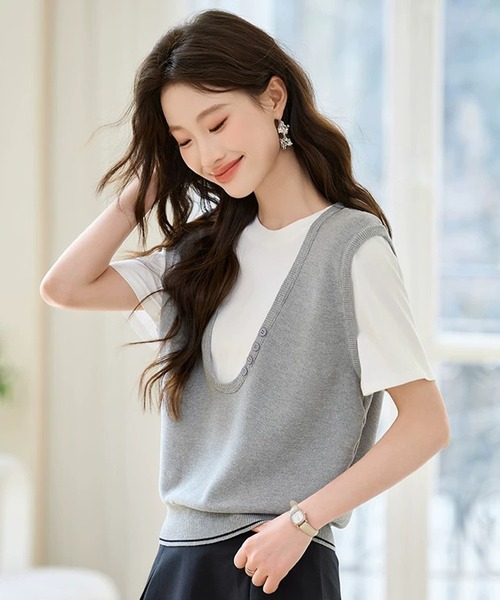 Girly Doll(ガーリードール)の「ベストレイヤードライクTシャツ(その他トップス・レディース・グレー・FREE)」の5枚目の写真