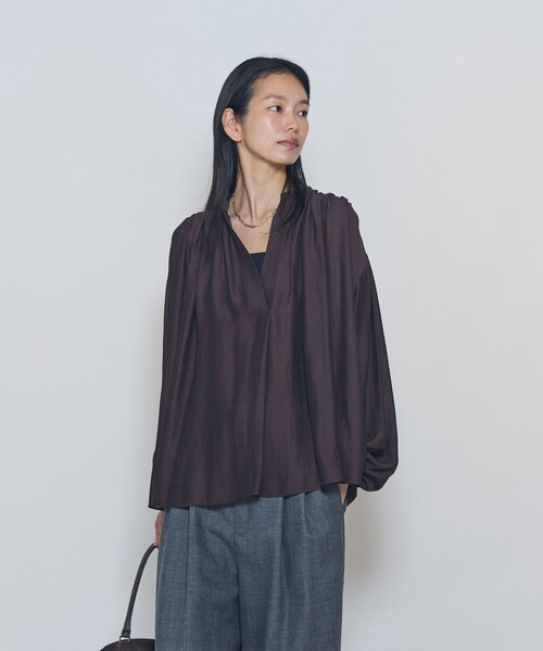 1er Arrondissement(プルミエアロンディスモン)の「ギャザースキッパーブラウス(シャツ/ブラウス・レディース・オフホワイト/ブラウン系その他5/イエロー系その他5・36/38)」の2枚目の写真