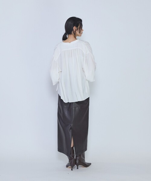 1er Arrondissement(プルミエアロンディスモン)の「ギャザースキッパーブラウス(シャツ/ブラウス・レディース・オフホワイト/ブラウン系その他5/イエロー系その他5・36/38)」の10枚目の写真
