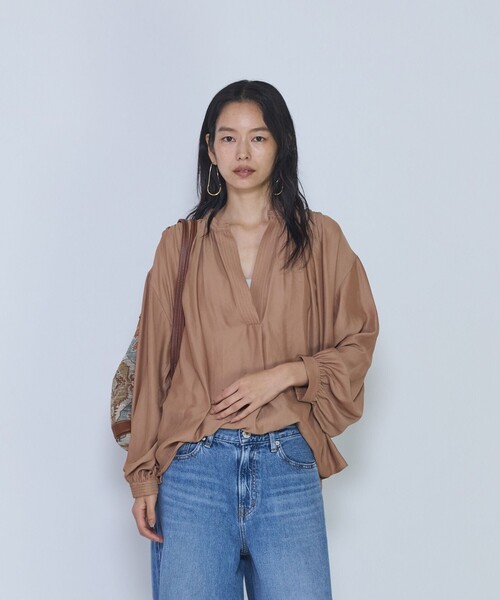 1er Arrondissement(プルミエアロンディスモン)の「ギャザースキッパーブラウス(シャツ/ブラウス・レディース・オフホワイト/ブラウン系その他5/イエロー系その他5・36/38)」の19枚目の写真