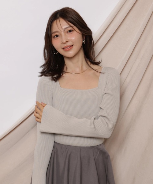 Apuweiser-riche(アプワイザーリッシェ)の「ティアードドッキングワンピース(ワンピース・レディース・ブラック系その他2/グレイッシュベージュ・2/1)」の21枚目の写真