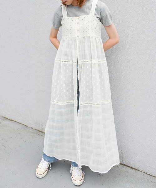 Bleu Bleuet(ブルーブルーエ)の「シフリー刺繍ティアードワンピース(ワンピース・レディース・ナチュラル/グレー/ブルーグレー・FREE)」の3枚目の写真