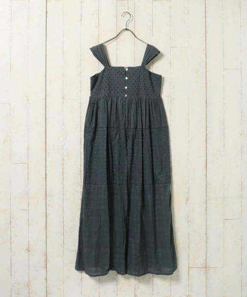 Bleu Bleuet(ブルーブルーエ)の「シフリー刺繍ティアードワンピース(ワンピース・レディース・ナチュラル/グレー/ブルーグレー・FREE)」の2枚目の写真