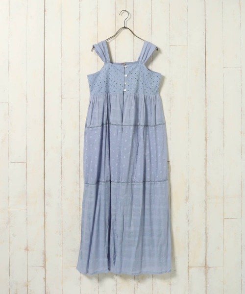 Bleu Bleuet(ブルーブルーエ)の「シフリー刺繍ティアードワンピース(ワンピース・レディース・ナチュラル/グレー/ブルーグレー・FREE)」の1枚目の写真