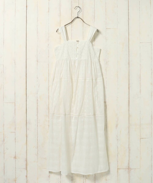 Bleu Bleuet(ブルーブルーエ)の「シフリー刺繍ティアードワンピース(ワンピース・レディース・ナチュラル/グレー/ブルーグレー・FREE)」の17枚目の写真