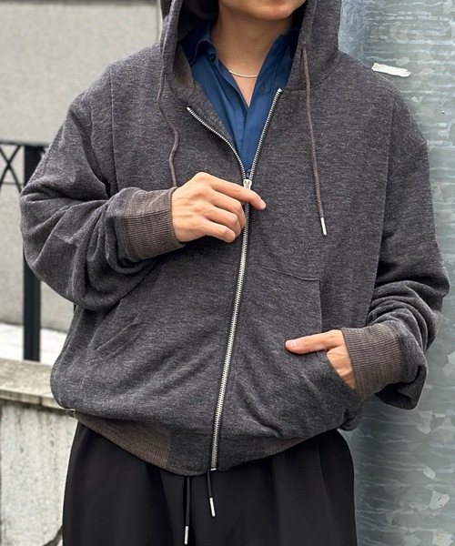 MandO(エムオー)(エムオー)の「【ユニセックス】異素材切替配色ニットジップパーカー(パーカー・メンズ・ブラック/チャコールグレー・LARGE/MEDIUM)」の21枚目の写真