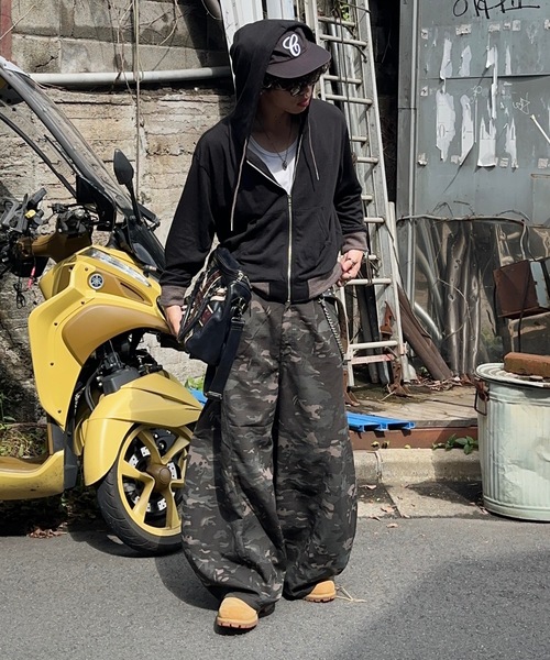 MandO(エムオー)(エムオー)の「【ユニセックス】異素材切替配色ニットジップパーカー(パーカー・メンズ・ブラック/チャコールグレー・LARGE/MEDIUM)」の19枚目の写真