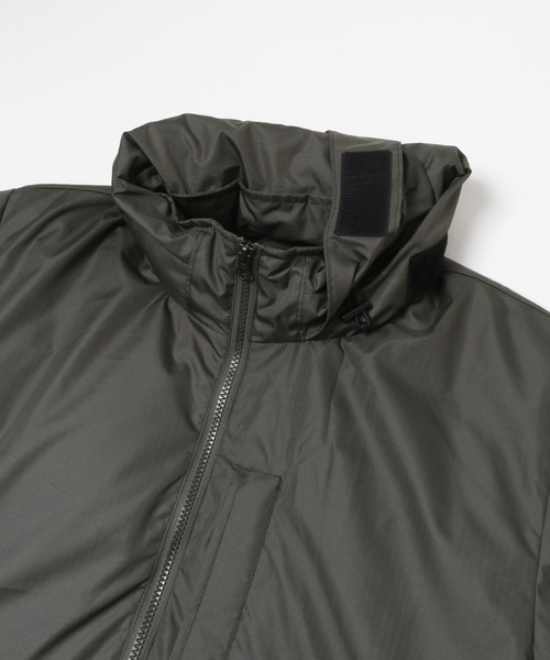 TAION(タイオン)の「『別注』TAION×Sonny Label STAND DOWNJACKET(ダウンジャケット/コート・メンズ・ダークブラウン/チャコールグレー/ブラック・MEDIUM/LARGE/X-LARGE)」の7枚目の写真