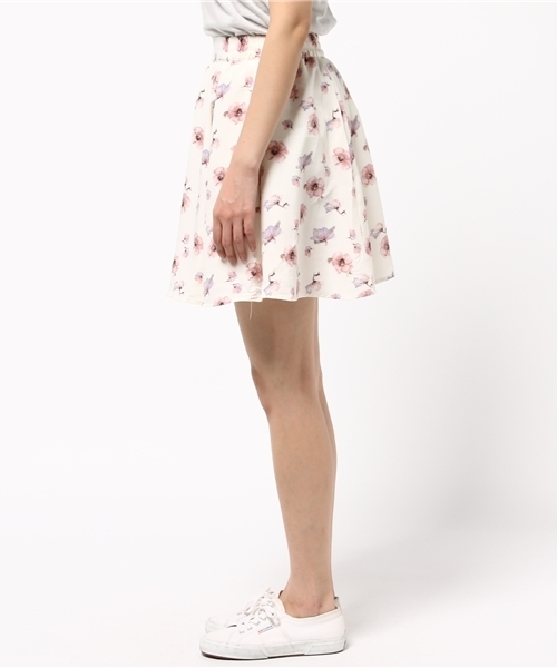 earth music&ecology（アースミュージックアンドエコロジー）の「《プチプラ2,990円+税》【2016Spring】《スキスカ!》フラワーミニスカート（スカート・レディース・オフホワイト/イエロー/ネイビー・FREE）」の5枚目の写真
