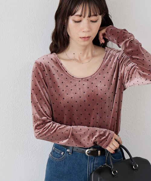 DISCOAT（ディスコート）の「【WEB限定】ドットベロアロングスリーブ（Tシャツ/カットソー・レディース・モカ/チャコールグレー/ピンク/アイボリー・FREE）」の4枚目の写真