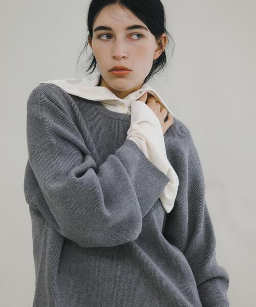 LAATO(ラート)の「crew neck soft knit(ニット/セーター・レディース・アイボリー/ライトグレー・FREE)」の2枚目の写真