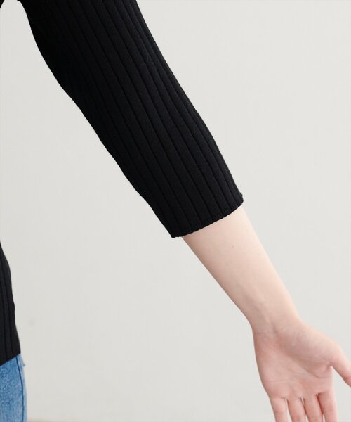 natural couture(ナチュラルクチュール)の「うす金釦ぴたリブニットカーディガン(カーディガン/ボレロ・レディース・ブラウン/ブラック/ピンク/オフホワイト・FREE)」の18枚目の写真