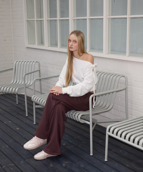 ROSEFRANTZ（ロゼフランツ）の「Wide Off-Shoulder Sweatshirt [Ivory]（スウェット・レディース・アイボリー・OS）」の12枚目の写真