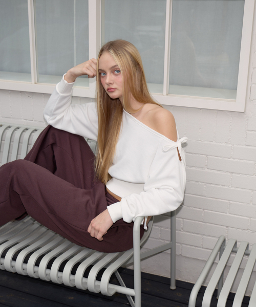 ROSEFRANTZ（ロゼフランツ）の「Wide Off-Shoulder Sweatshirt [Ivory]（スウェット・レディース・アイボリー・OS）」の16枚目の写真
