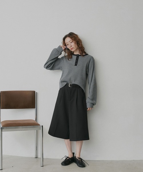 ad thie（アドティエ）の「ショート丈 バイカラー ヘンリーネック ワッフル プルオーバー（Tシャツ/カットソー・レディース・オフホワイト/ライトブルー/ブラウン/杢グレー・FREE）」の19枚目の写真