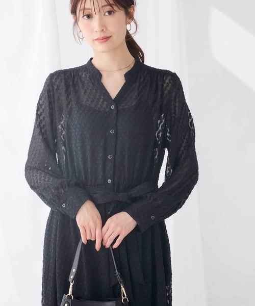 a.v.v（アーヴェヴェ）の「【洗える】シアー ジャカード スキッパー ワンピース（ワンピース・レディース・ネイビー/ブラック・38/40）」の6枚目の写真