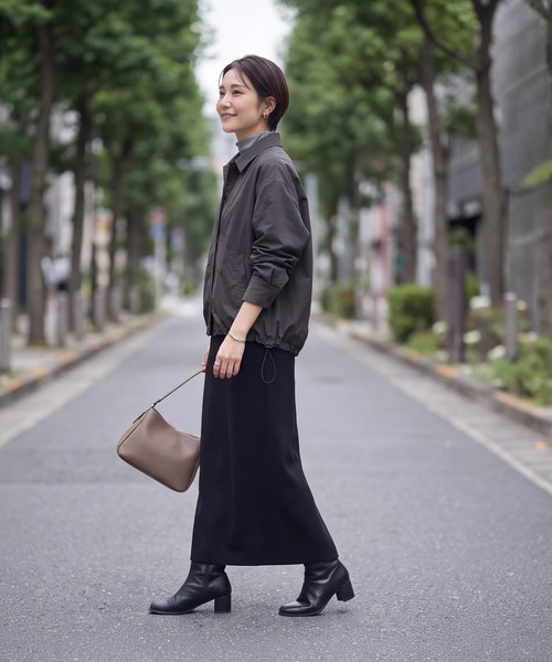 STYLE DELI(スタイルデリ)の「裾が絞れるしっとりシボ入りナイロンシャツジャケット(ナイロンジャケット・レディース・ブラウン系その他/チャコール・FREE)」の10枚目の写真