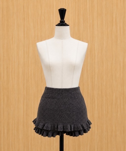 miune(ミューヌ)の「フリルヘムラインショートパンツ(その他パンツ・レディース・ブラウン/チャコールグレー/ベージュ・FREE)」の2枚目の写真
