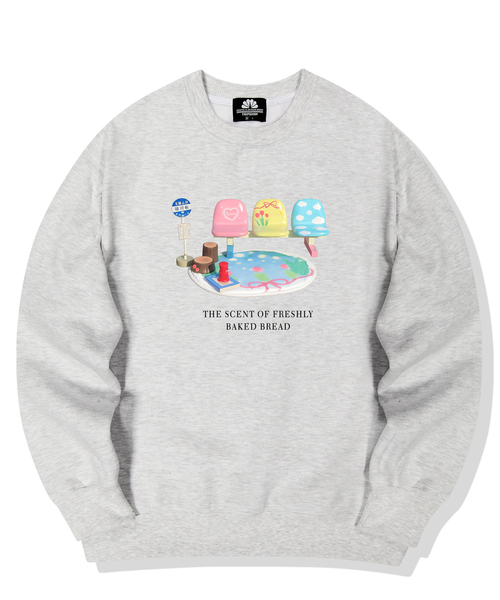 TRIPSHION(トリップション)の「Colorful Bench Graphic クルーネック - 9 カラー(スウェット・レディース・ホワイト/ブラック/ベージュ/ブラウン/グレー/オレンジ/ブルー/グリーン/アイボリー・MEDIUM/LARGE/X-LARGE)」の1枚目の写真