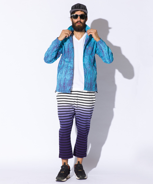 ALDIES（アールディーズ）の「【SPACELORZ】GD BORDER PANTS グラデーション ボーダー クロップドパンツ（その他パンツ・メンズ・パープル/ブラック・SMALL/LARGE/MEDIUM）」の8枚目の写真