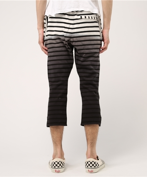 ALDIES（アールディーズ）の「【SPACELORZ】GD BORDER PANTS グラデーション ボーダー クロップドパンツ（その他パンツ・メンズ・パープル/ブラック・SMALL/LARGE/MEDIUM）」の6枚目の写真