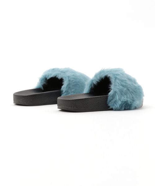 RODEO CROWNS WIDE BOWL(ロデオクラウンズワイドボウル)の「FUR サンダル(サンダル・レディース・ブラウン/グリーン/ブルー・LARGE/MEDIUM)」の6枚目の写真